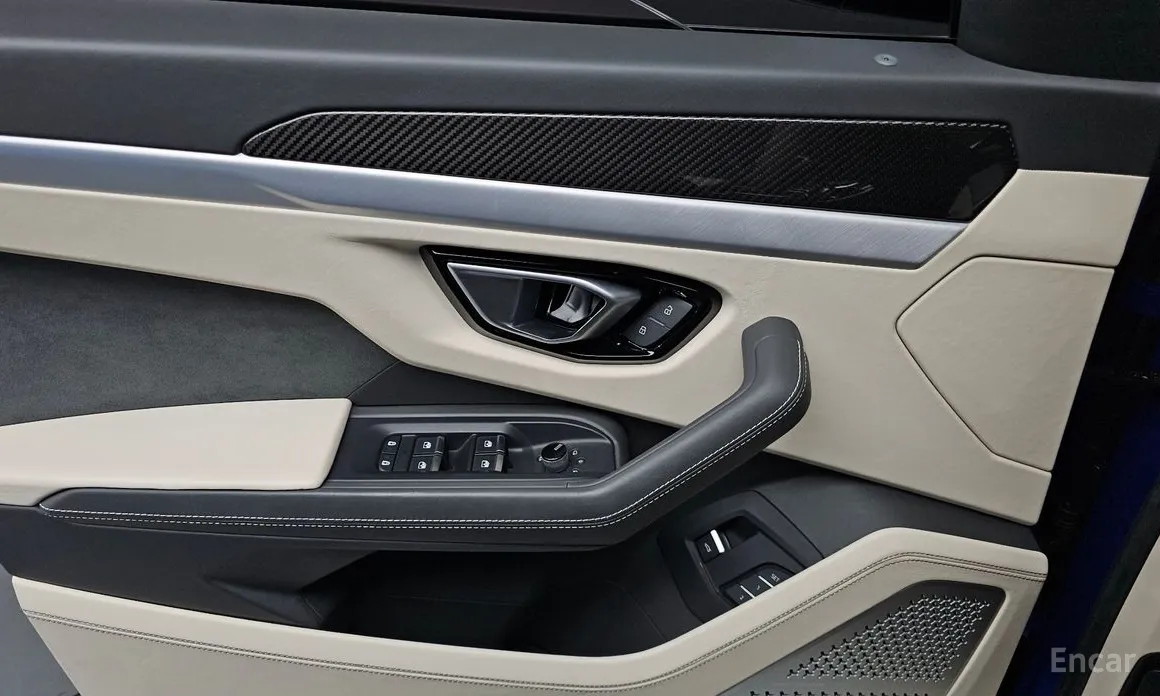 Фото 17 - Lamborghini Urus