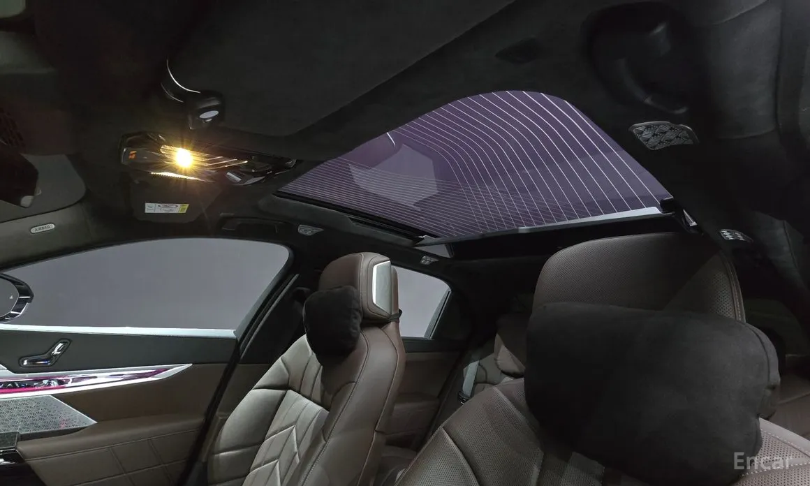 Фото 17 - BMW i7