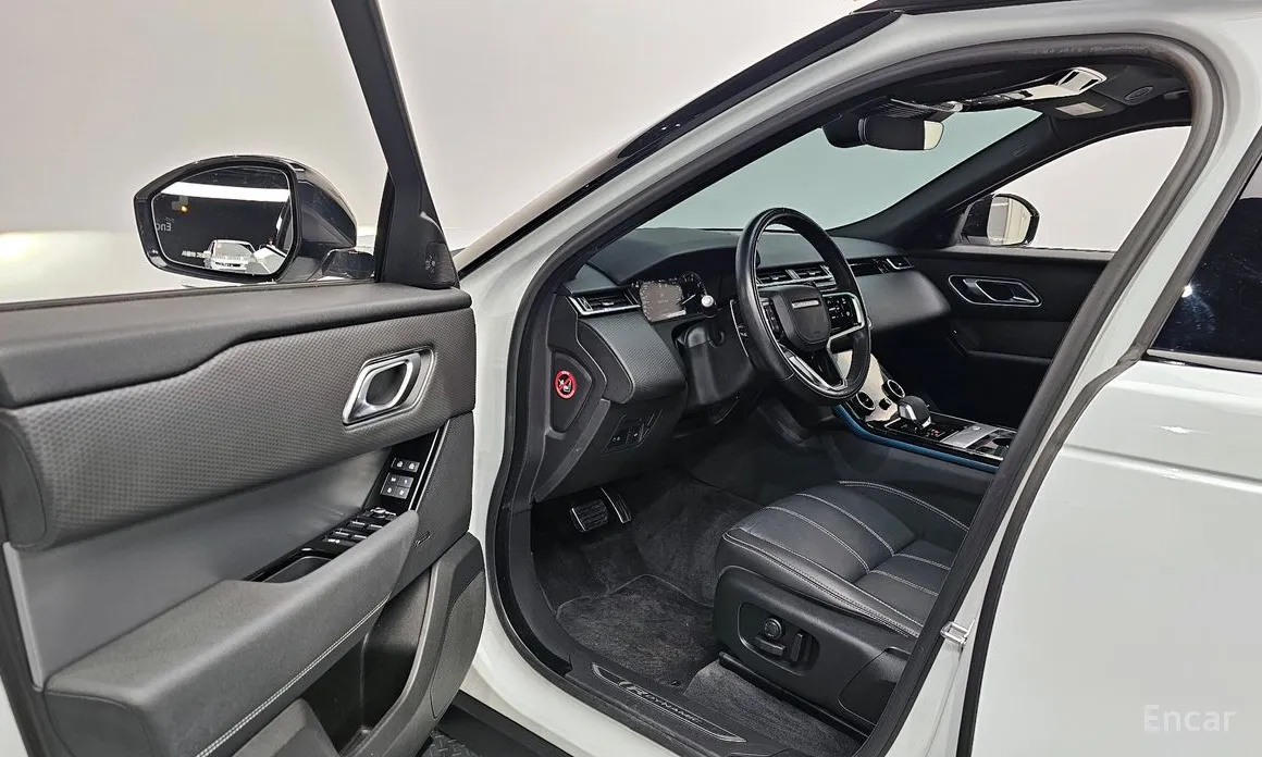 Фото 10 - Land Rover Range Rover Velar