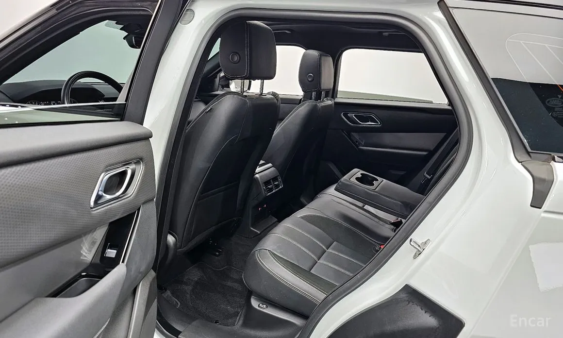 Фото 11 - Land Rover Range Rover Velar