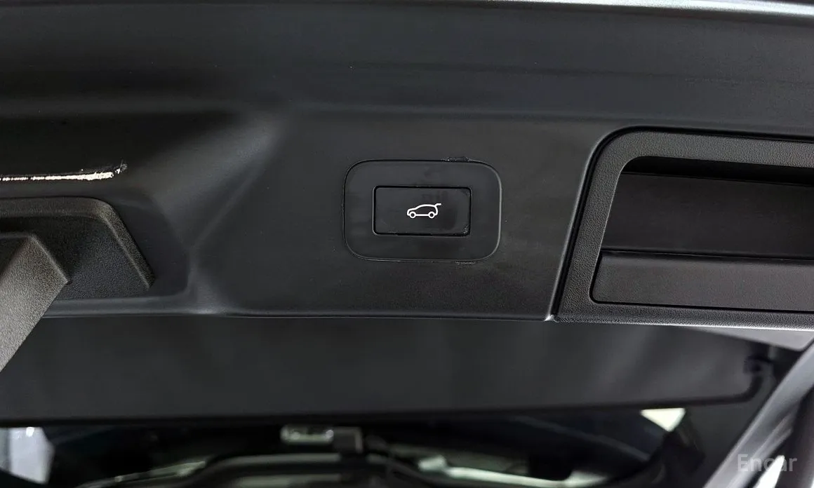 Фото 18 - Land Rover Range Rover Velar