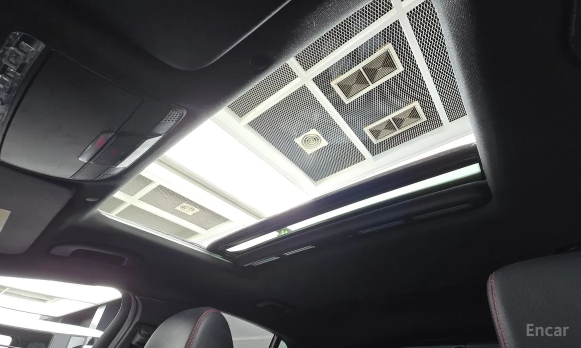 Фото 18 - Mercedes-Benz GLC-Class