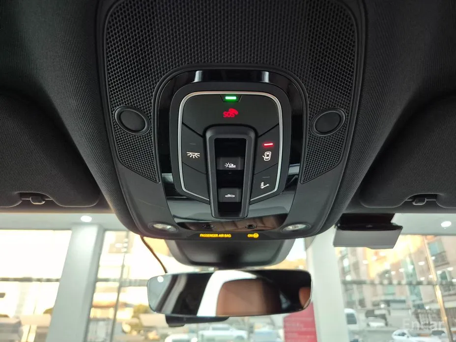 Фото 13 - Audi Q8 e-tron