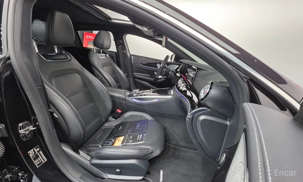 Фото 10 - Mercedes-Benz AMG GT