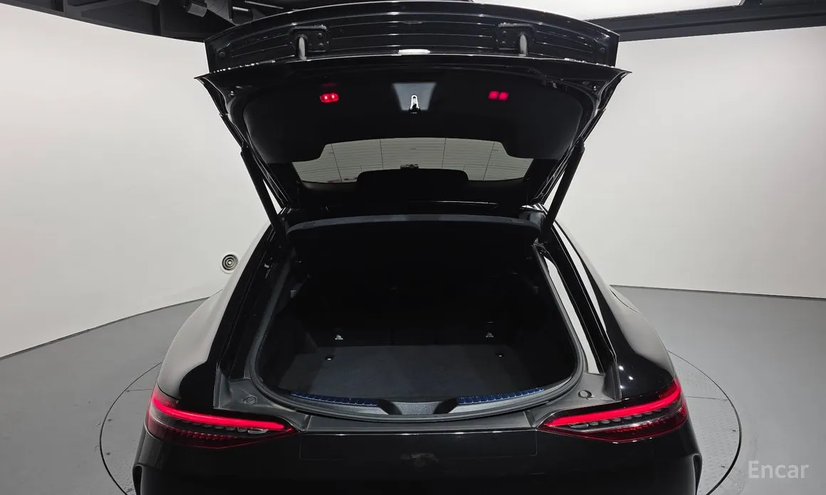 Фото 20 - Mercedes-Benz AMG GT