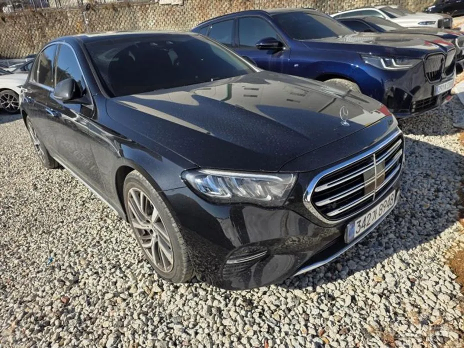 Фото 2 - Mercedes-Benz E-Class