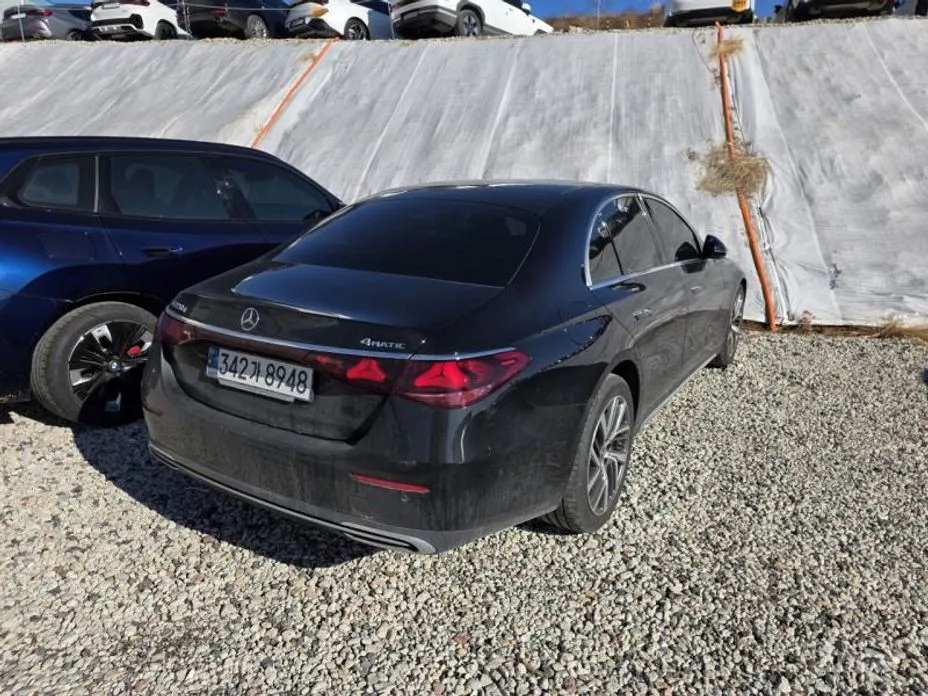 Фото 5 - Mercedes-Benz E-Class