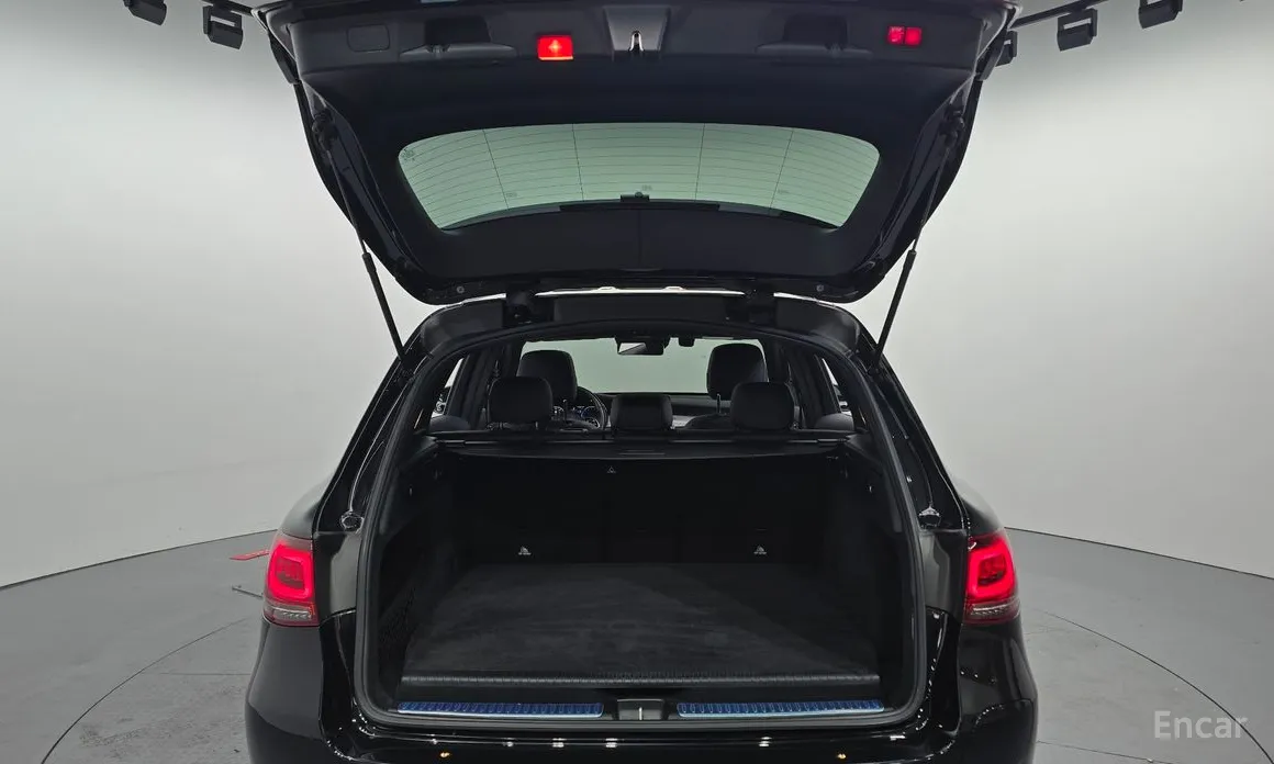 Фото 20 - Mercedes-Benz GLC-Class