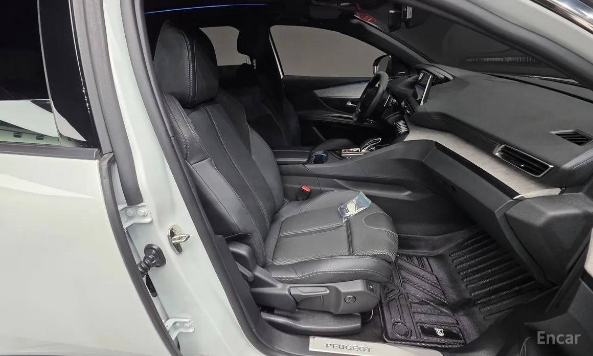 Фото 10 - Peugeot 3008