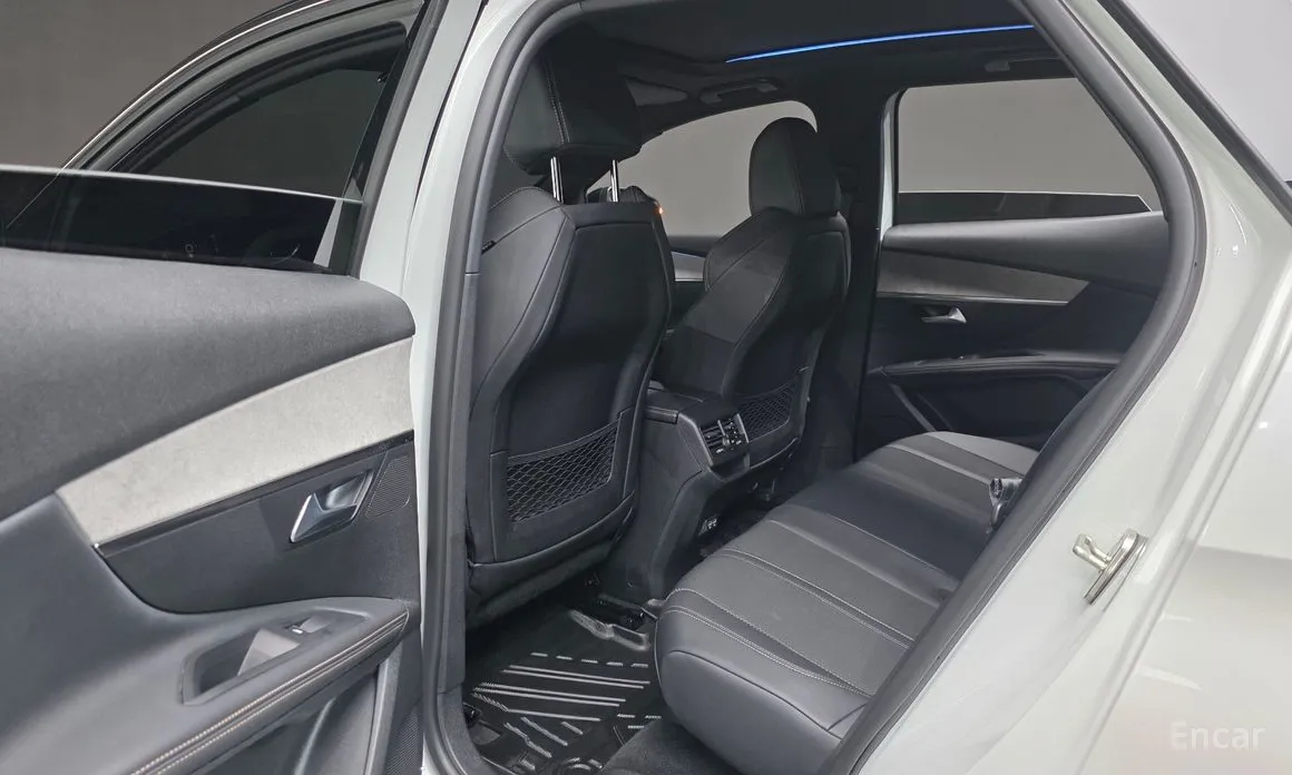 Фото 18 - Peugeot 3008