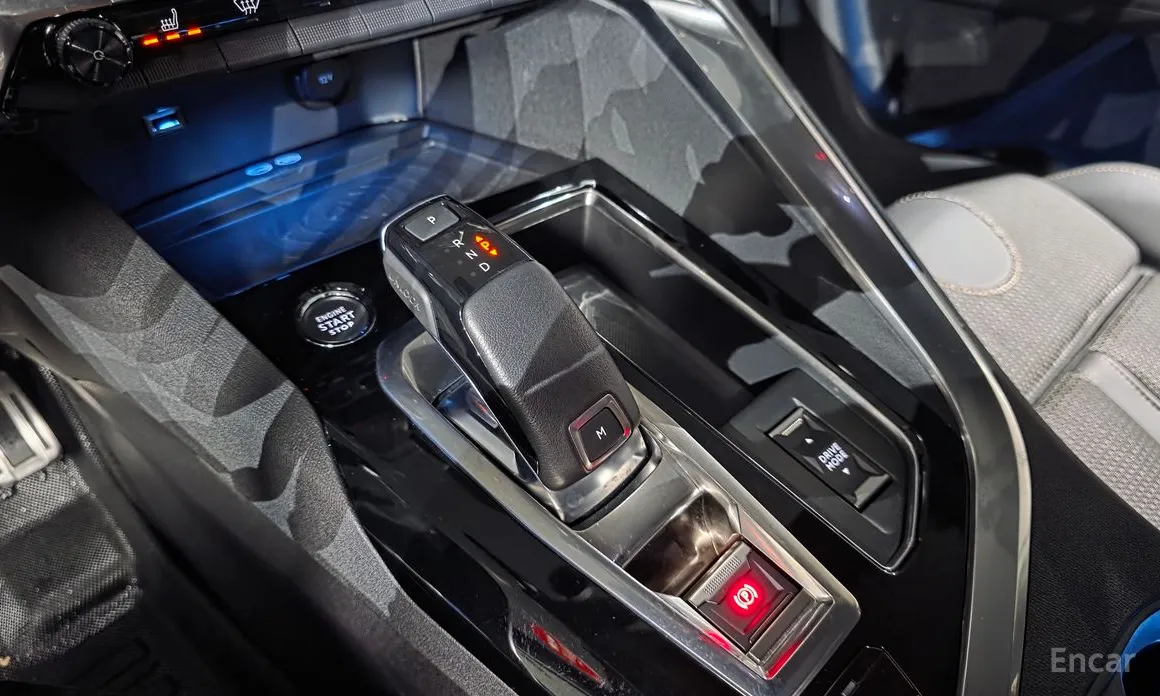 Фото 9 - Peugeot 3008