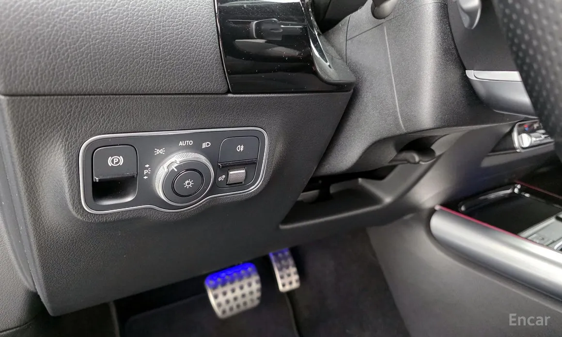 Фото 14 - Mercedes-Benz GLA-Class