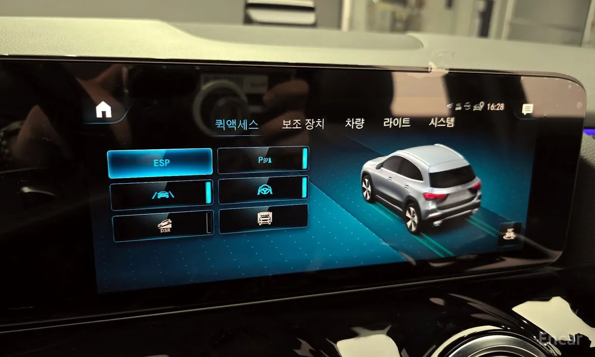 Фото 16 - Mercedes-Benz GLA-Class