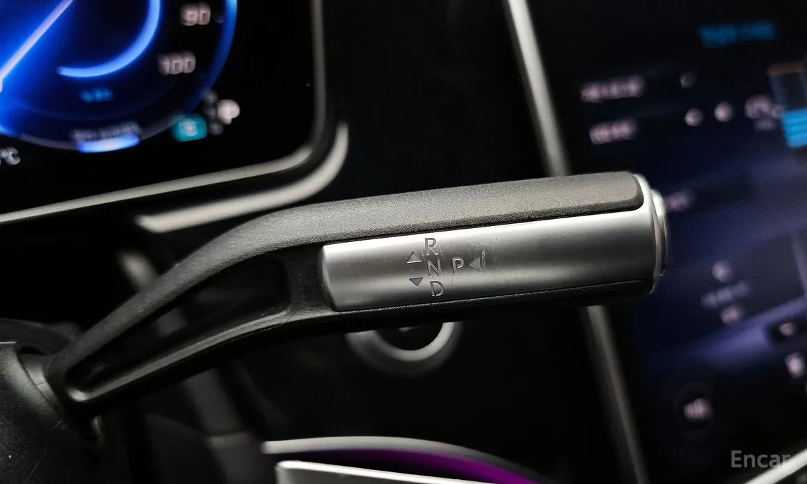 Фото 9 - Mercedes-Benz EQS