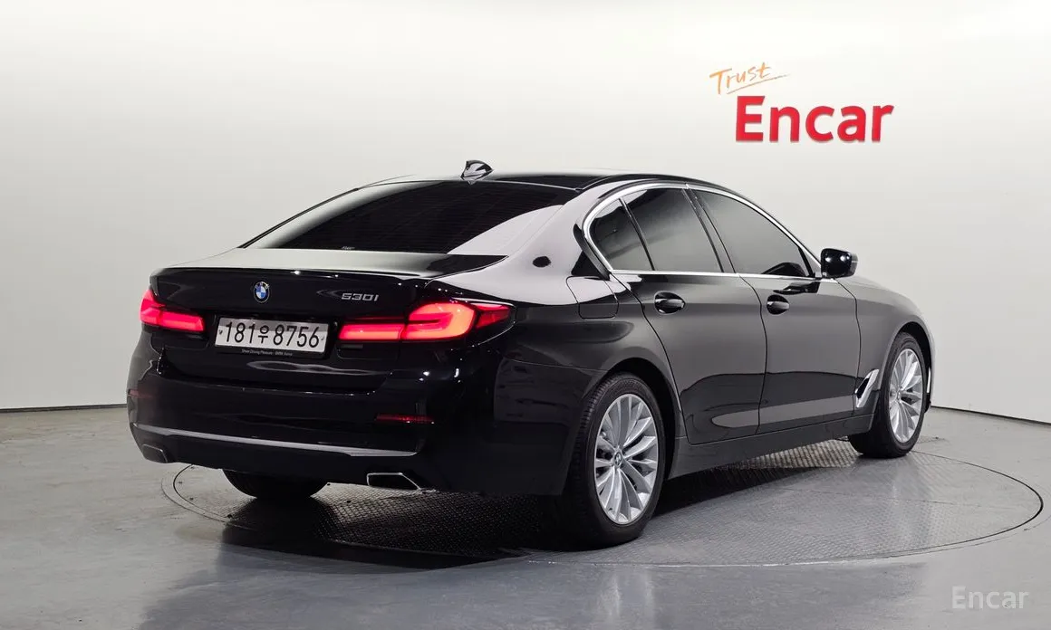 Фото 2 - BMW 5 Series