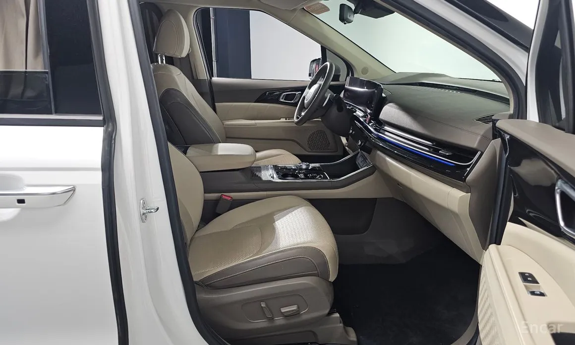 Фото 11 - Kia Carnival