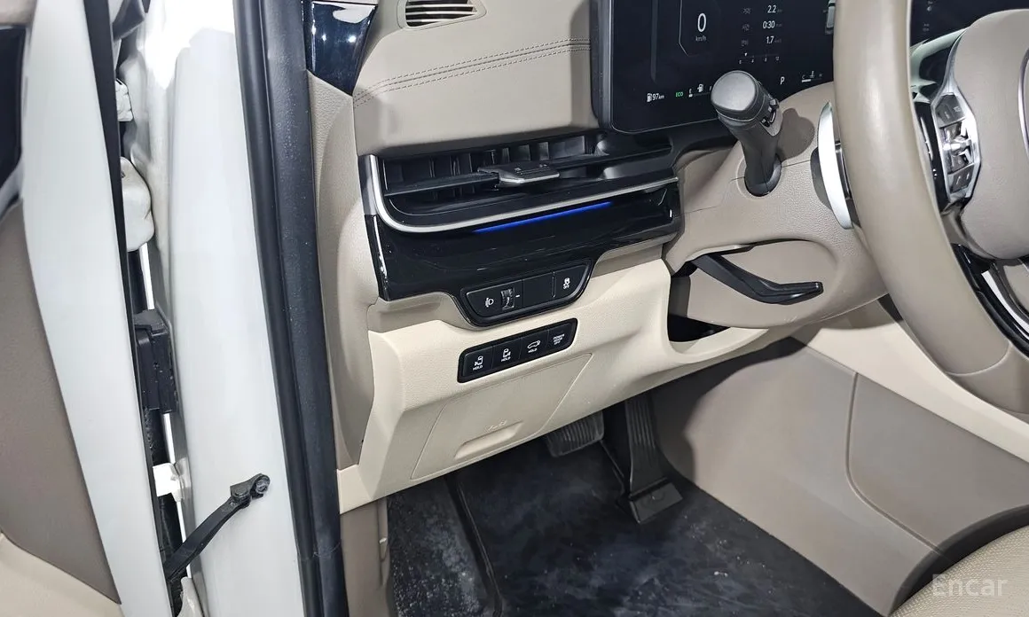 Фото 16 - Kia Carnival