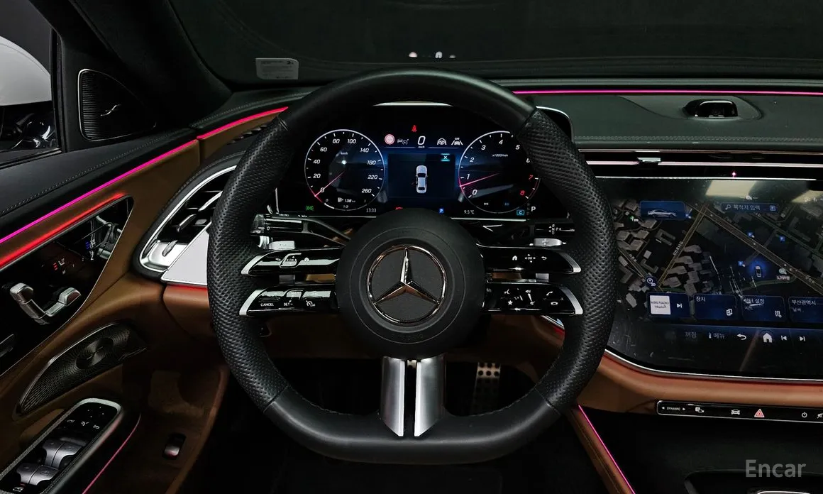 Фото 13 - Mercedes-Benz E-Class