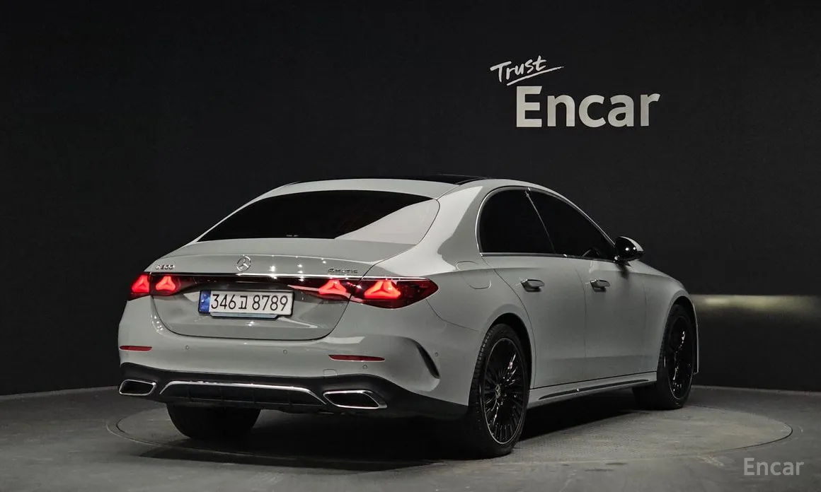 Фото 2 - Mercedes-Benz E-Class