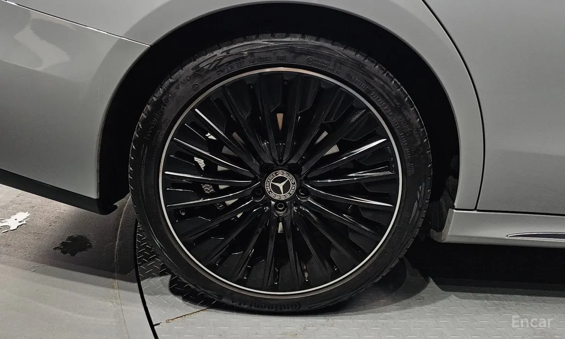 Фото 5 - Mercedes-Benz E-Class