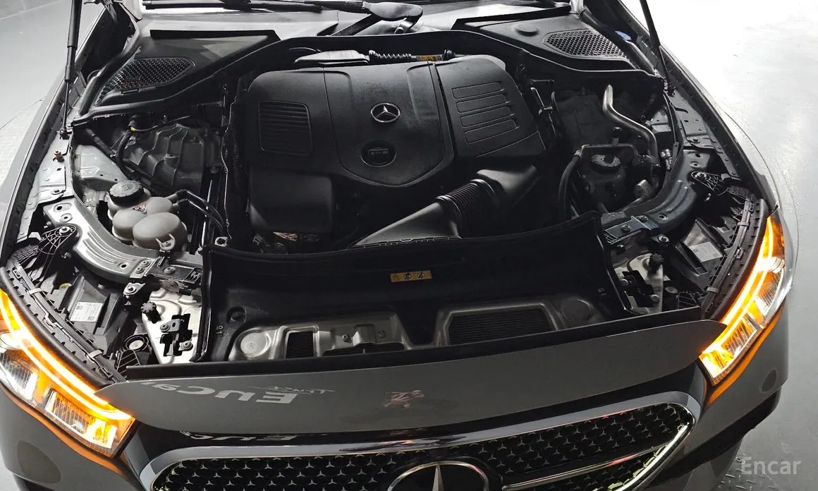 Фото 6 - Mercedes-Benz E-Class