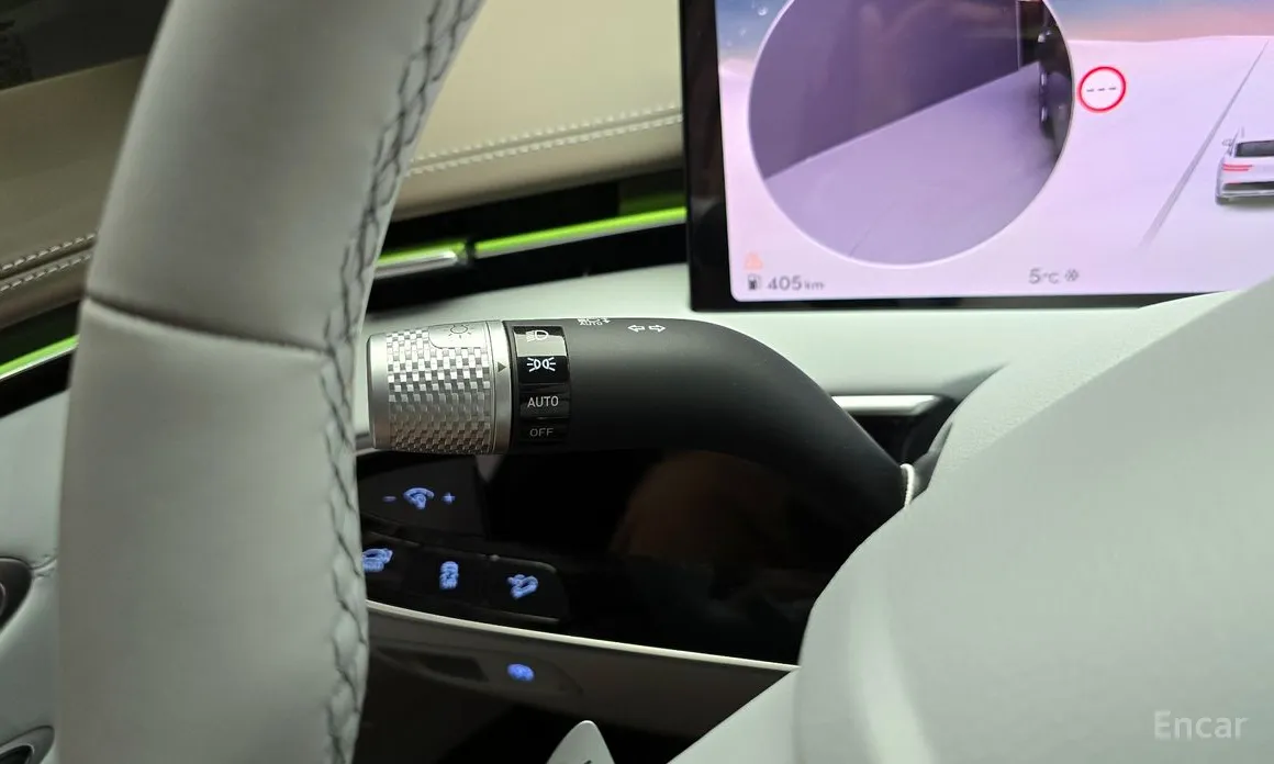 Photo 14 - Genesis GV70