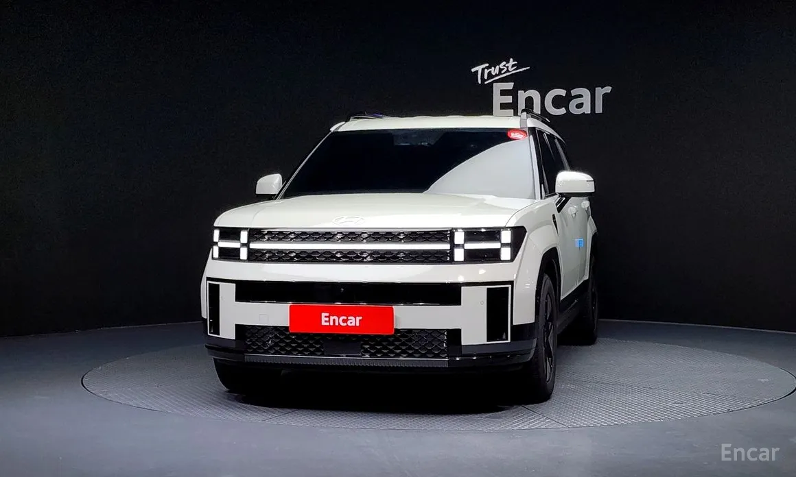 Фото 3 - Hyundai Santa Fe