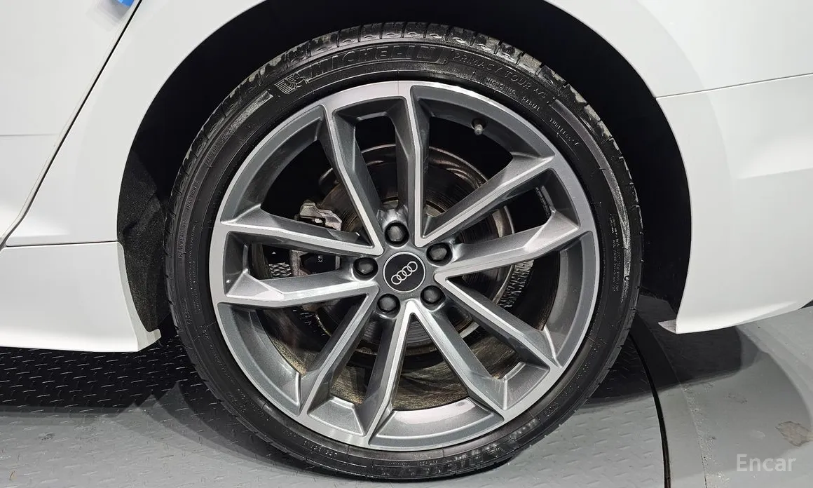 Фото 5 - Audi A5