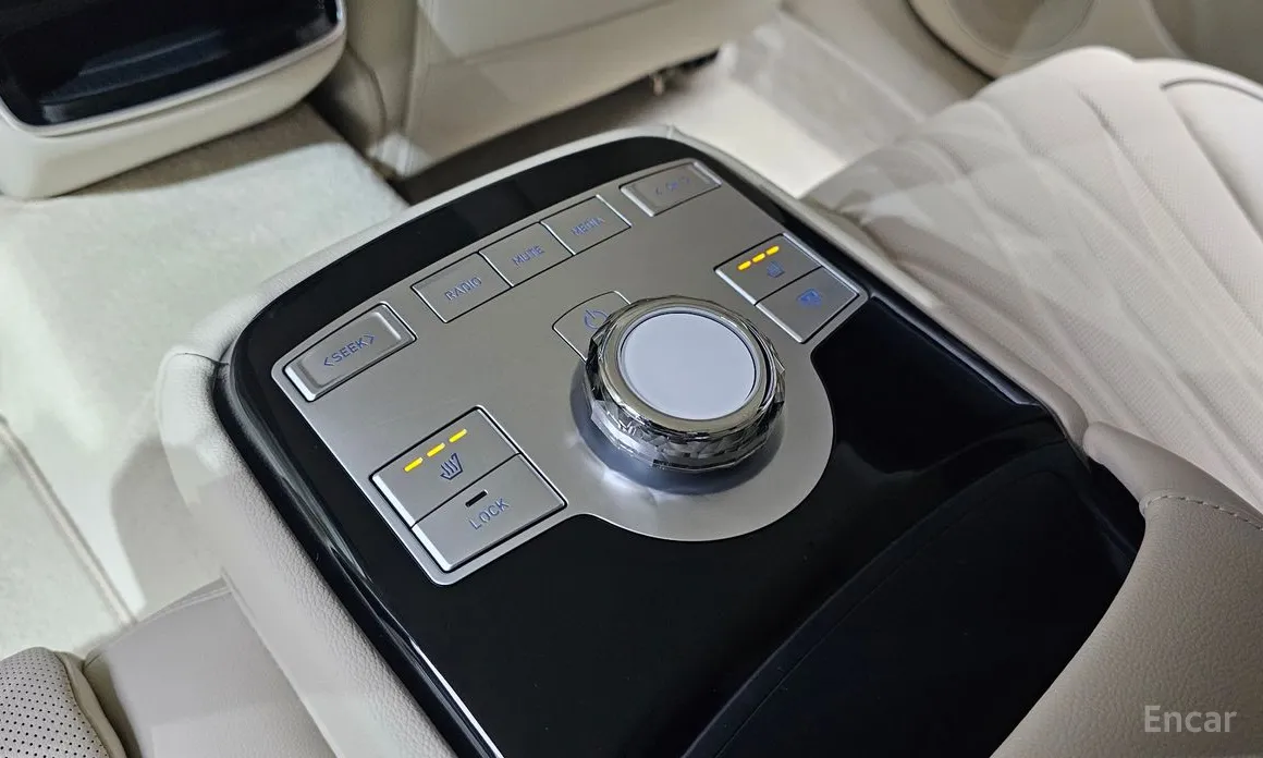 Фото 19 - Genesis G80