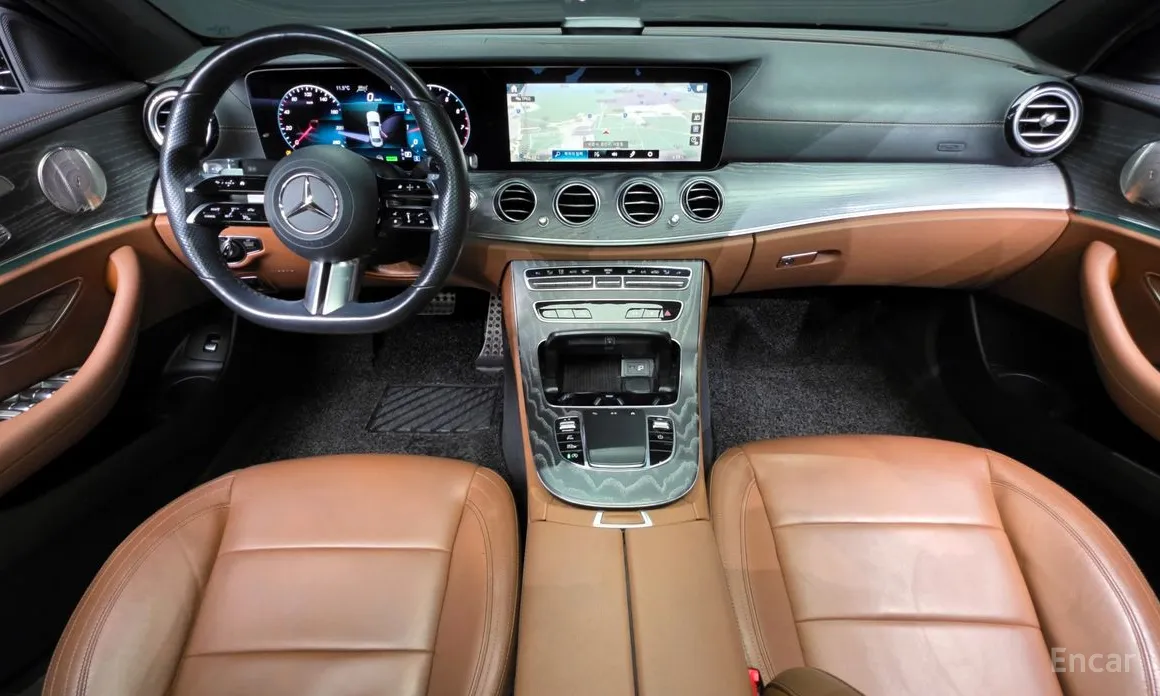 Фото 7 - Mercedes-Benz E-Class