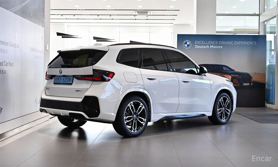 Фото 4 - BMW iX1