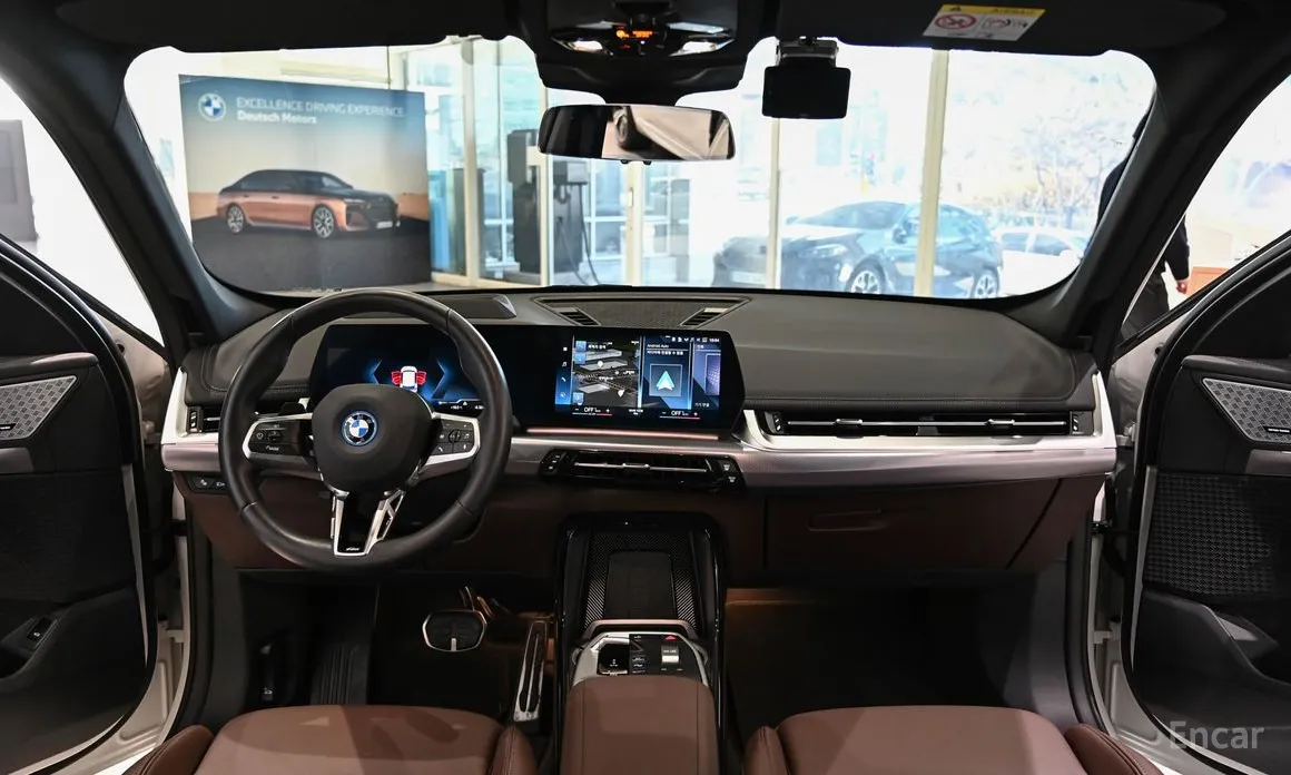 Фото 8 - BMW iX1