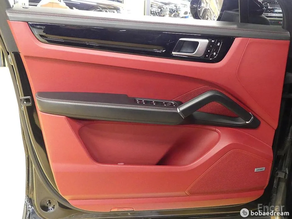 Фото 11 - Porsche Cayenne