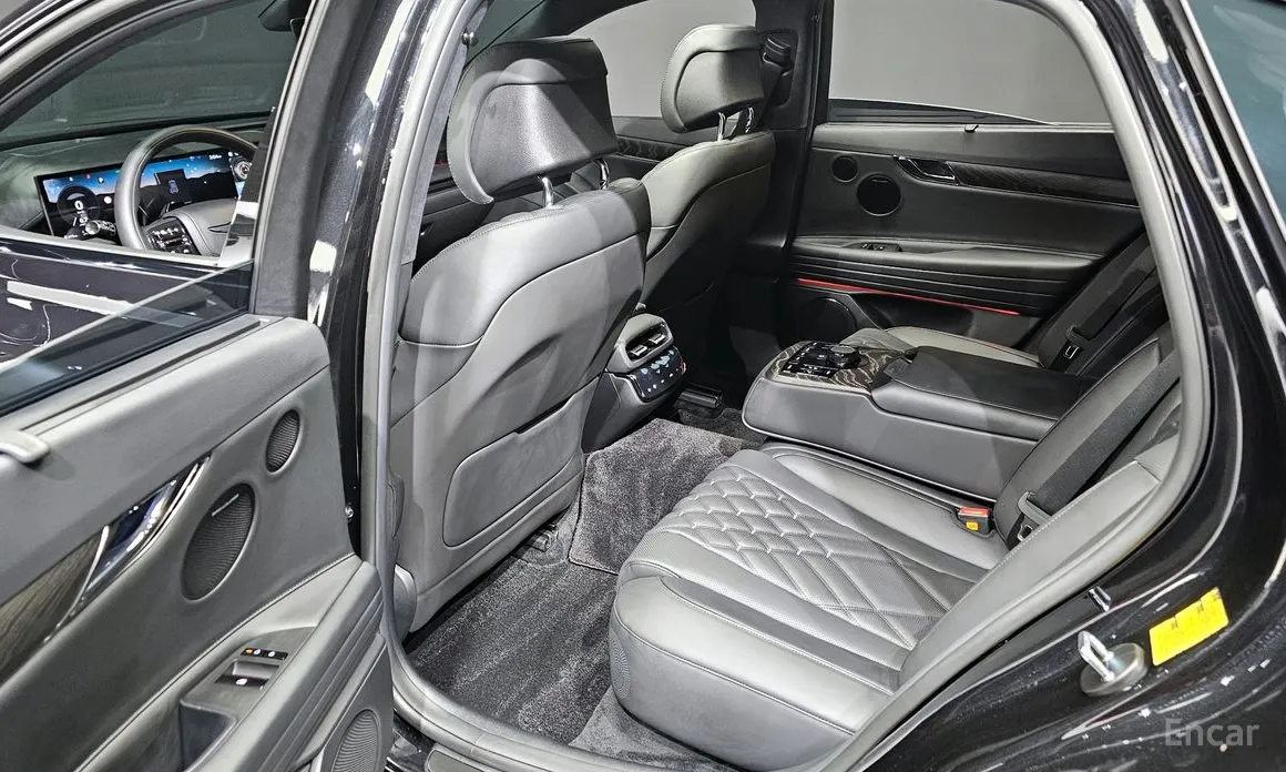 Фото 11 - Genesis G80