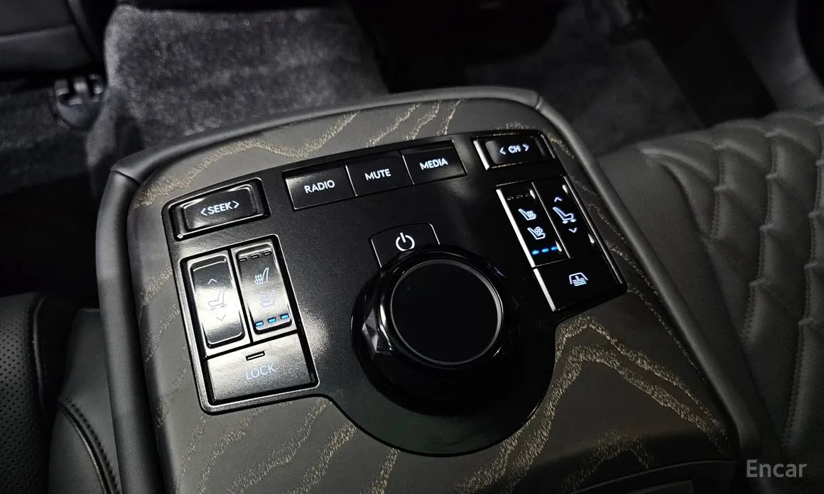 Фото 17 - Genesis G80