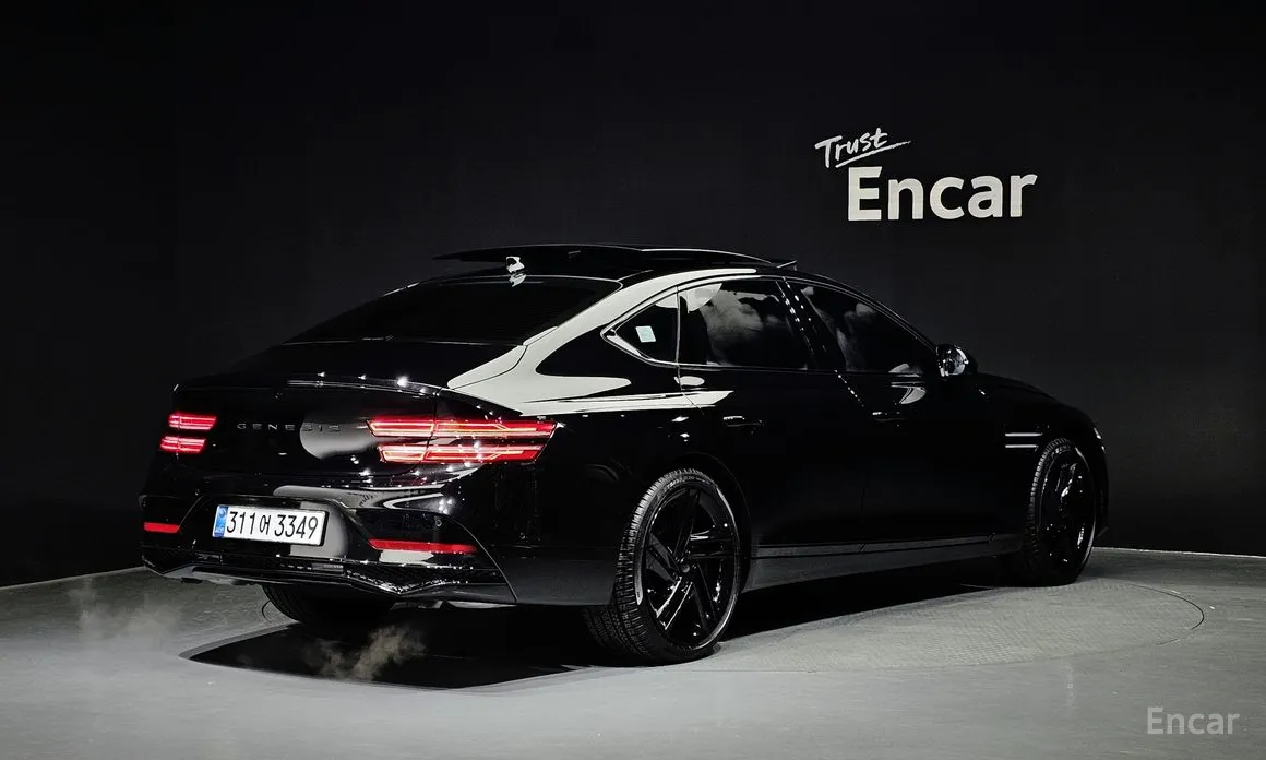 Фото 2 - Genesis G80