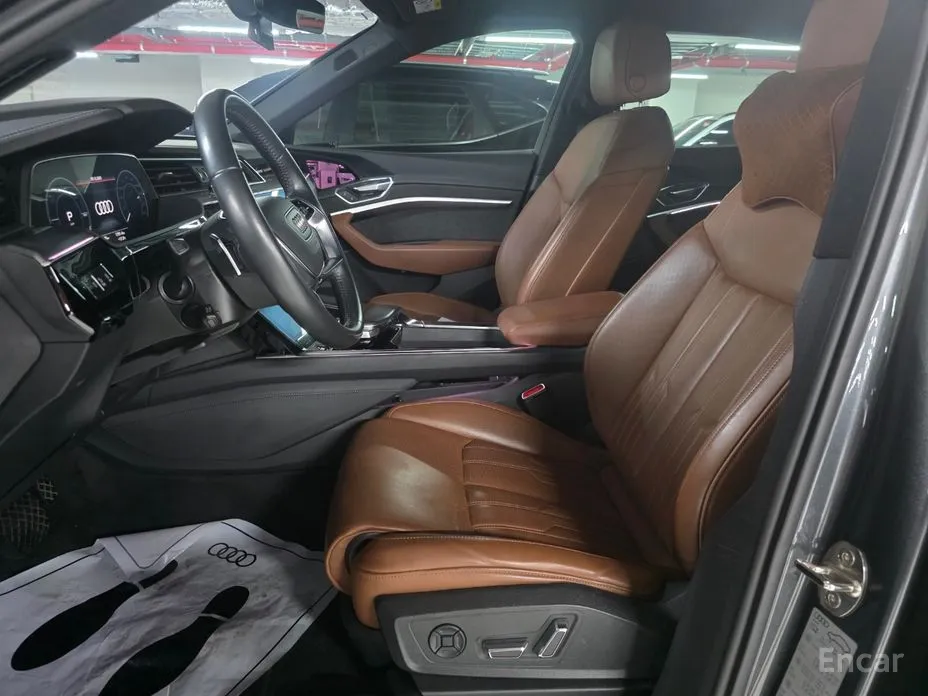 Фото 7 - Audi e-tron