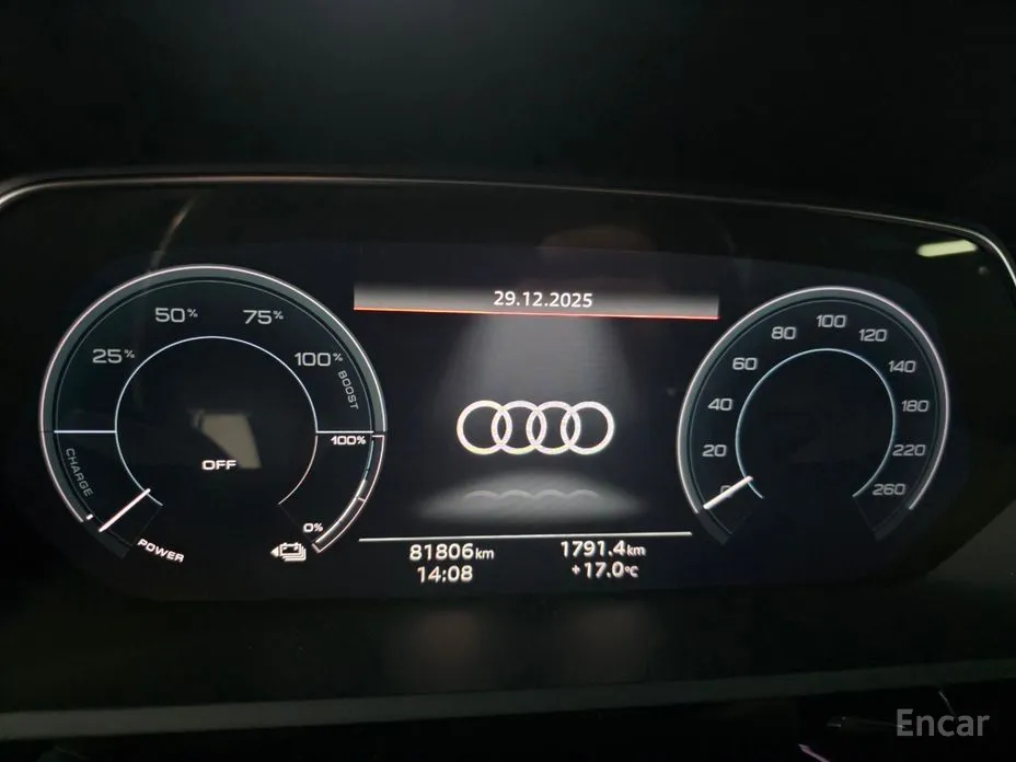 Фото 8 - Audi e-tron