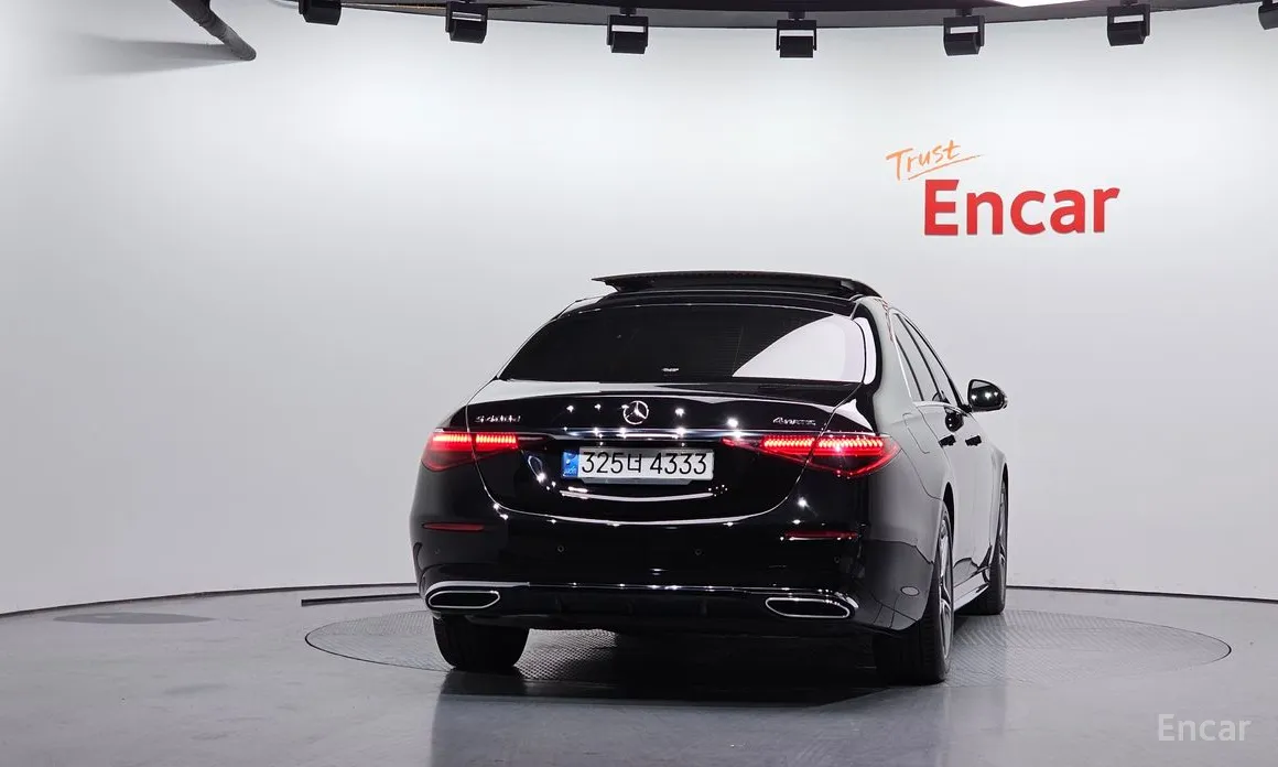 Фото 4 - Mercedes-Benz S-Class