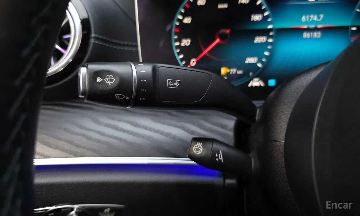 Фото 18 - Mercedes-Benz CLS-Class