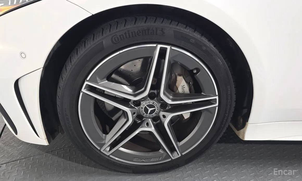 Фото 5 - Mercedes-Benz CLS-Class