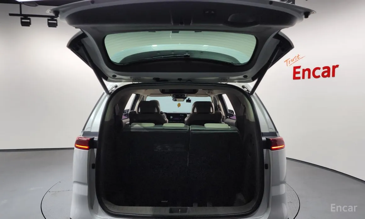 Фото 20 - Kia Carnival