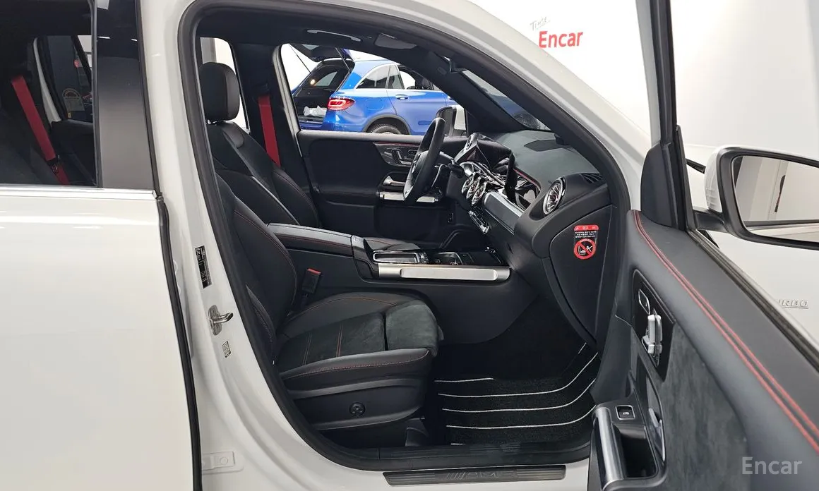 Фото 11 - Mercedes-Benz GLB-Class