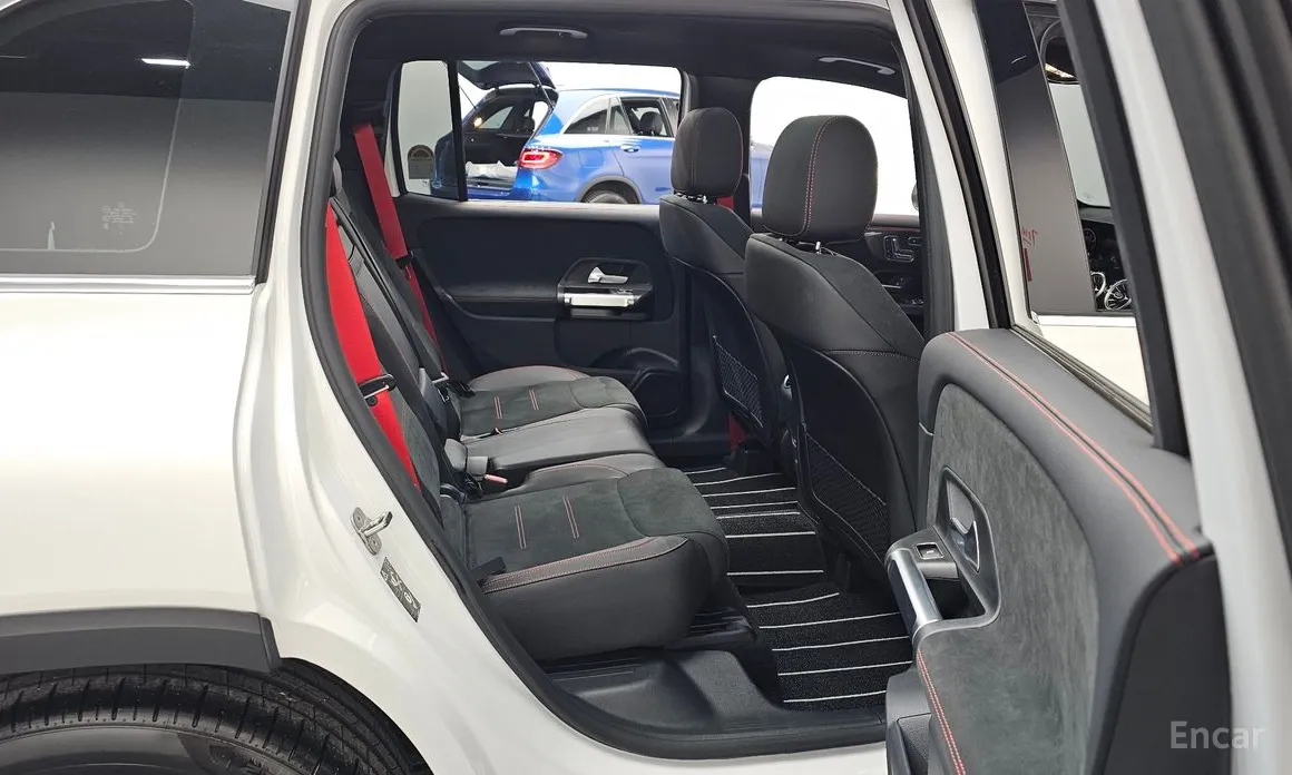 Фото 12 - Mercedes-Benz GLB-Class