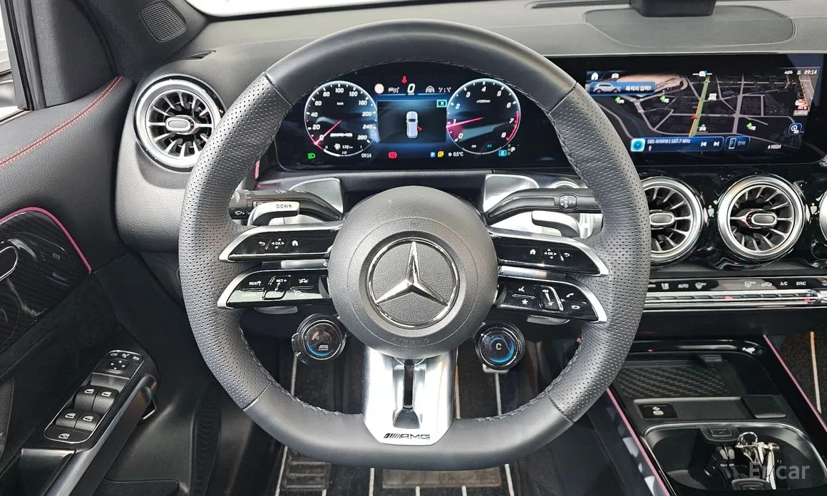 Фото 13 - Mercedes-Benz GLB-Class