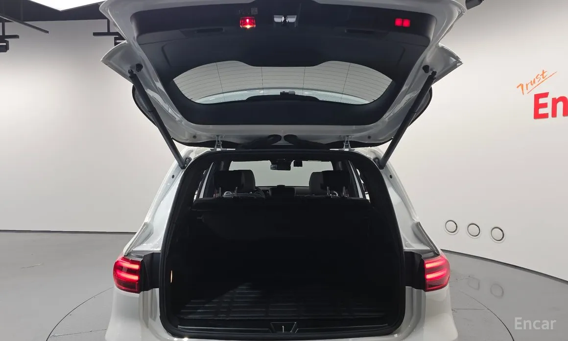 Фото 20 - Mercedes-Benz GLB-Class