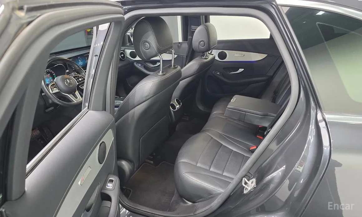 Фото 11 - Mercedes-Benz GLC-Class