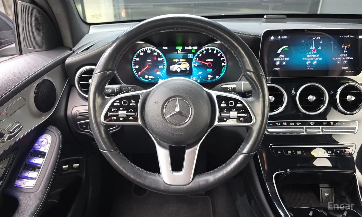 Фото 13 - Mercedes-Benz GLC-Class