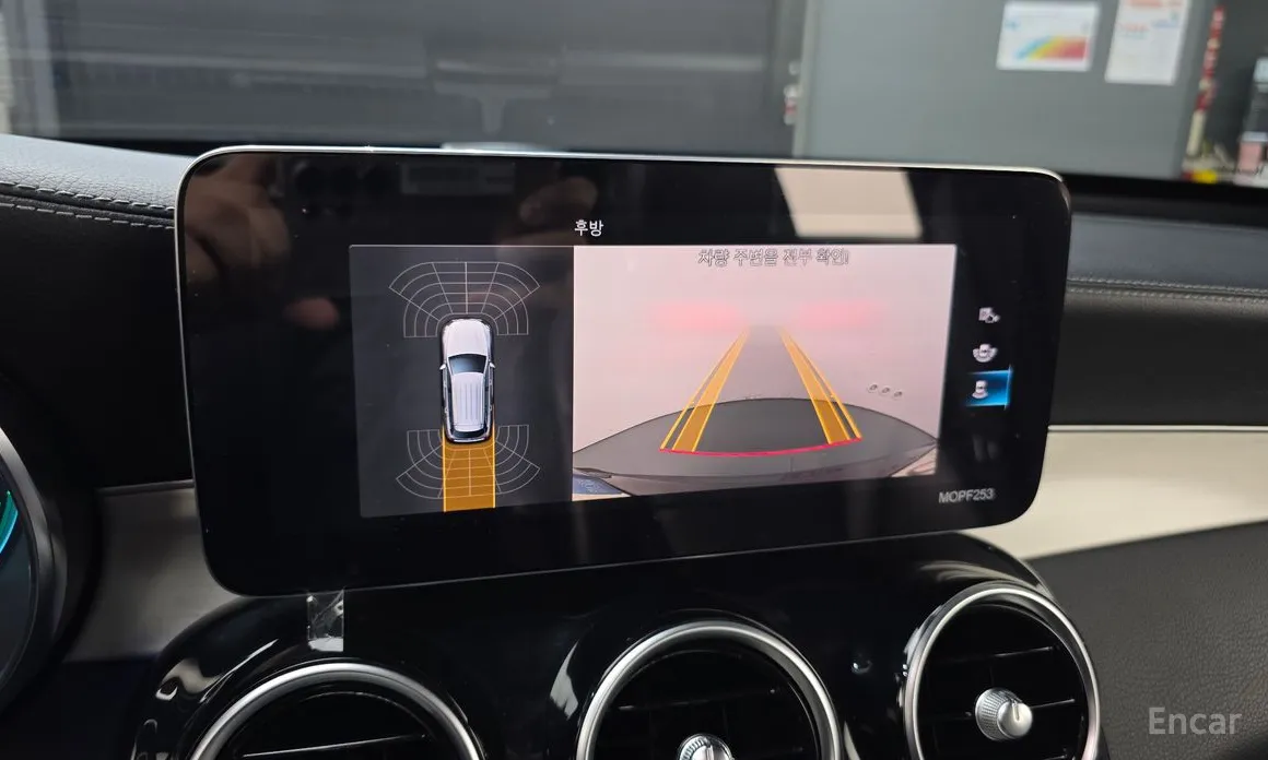 Фото 15 - Mercedes-Benz GLC-Class