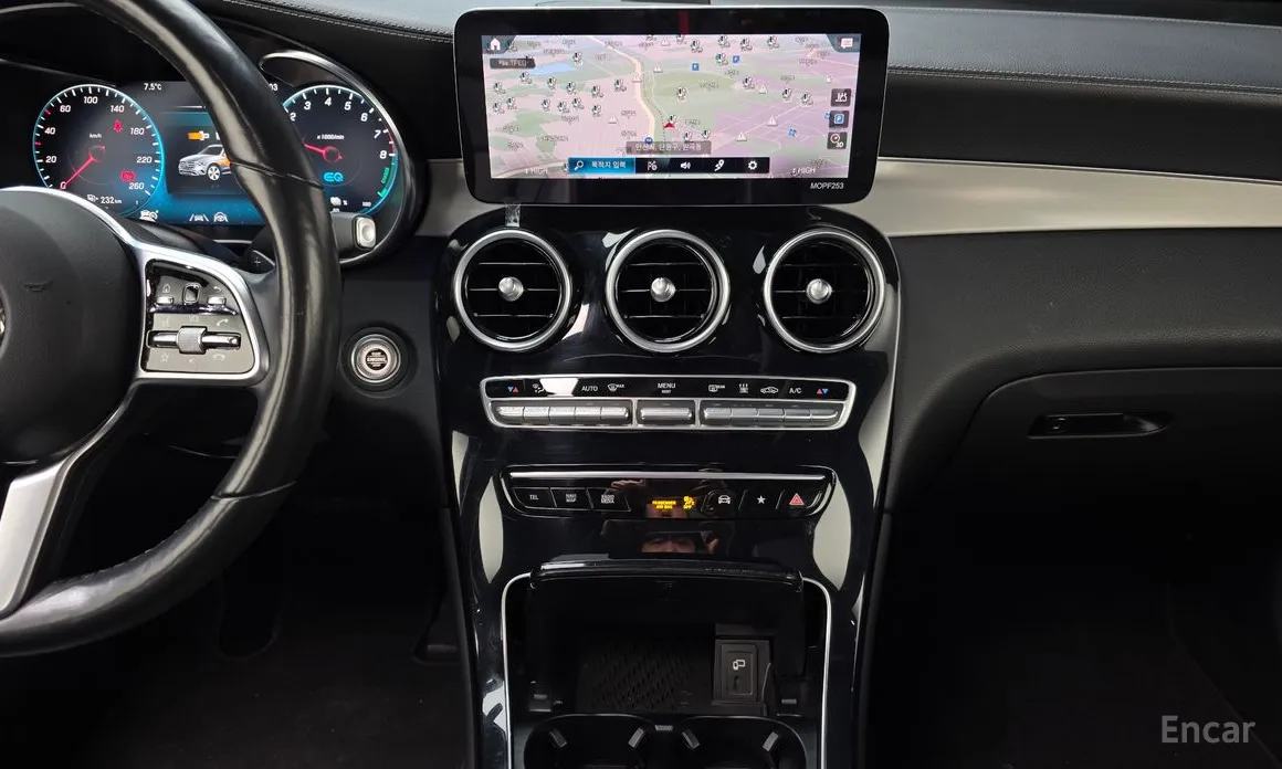 Фото 16 - Mercedes-Benz GLC-Class